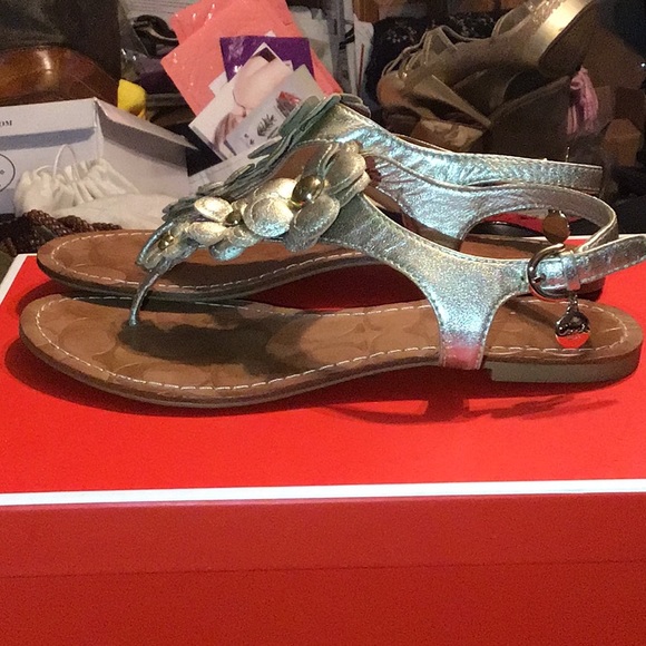 COACH METALLIC GOLD LEATHER BUCKLE SANDALS W/CHARM - Picture 11 of 15